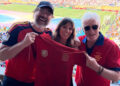 Richard Gere e sua esposa Alejandra fazem uma aparição rara com seu filho de 13 anos na final da Copa do Mundo para torcer pela Espanha