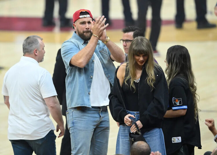 Rockstar de $ 450 milhões possivelmente se apresentando no casamento de Taylor Swift e Travis Kelce como equipamento supostamente avistado no MSG