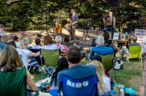 Ross Street Live: Bandas, food trucks, cornhole e pingue-pongue chegando a Santa Rosa