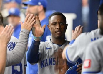 Royals coletam 22 rebatidas, o melhor da temporada, derrotam Phillies