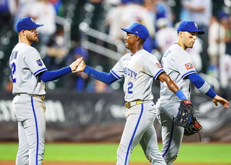 Royals e Tolbert esperam continuar a barragem ofensiva contra o Mets