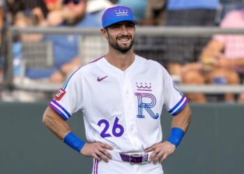 Royals envia OF Kameron Misner para Phillies em comércio menor