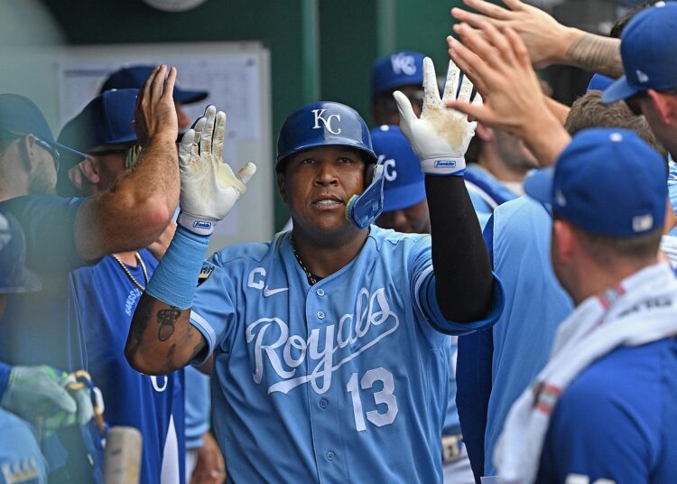 Salvador Perez, do Royals, mira no recorde de RH da franquia contra Tigers