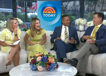 Savannah Guthrie surpreende co-apresentadores com mudança de guarda-roupa no “Today”