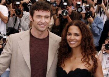 Sutton Foster supostamente brigando com Halle Berry em meio ao drama de Hugh Jackman