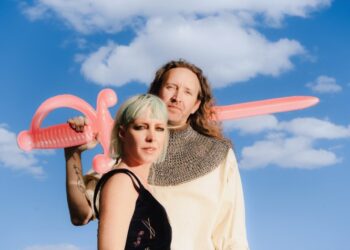 Sylvan Esso anuncia novo álbum ‘Ow ∞’: Ouça “Concrete Glen”