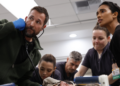 'The Pitt' adiciona seis atores ao elenco recorrente da 3ª temporada | Entretenimento