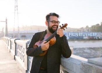 The Strad – 'A música clássica precisa de um novo porquê': Vijay Gupta em seu livro de memórias 'Restrung'