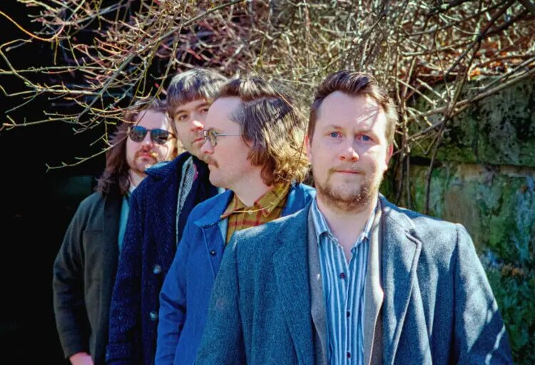 Tough Old Bird compartilha novo single “Shape Of Our Love”