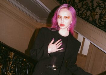 Veja a noite de Adéla em Paris com Wardrobe.NYC e H&M