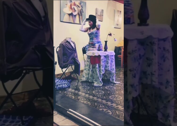 El amor en otros tiempos: comedia musical realizada ayer viernes 10 de abril en Cafetín