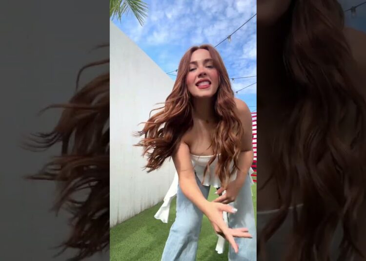 Sácala al bar que salga a bailar… ✨ #gabbytamez #musica #musicamexicana #cumbia