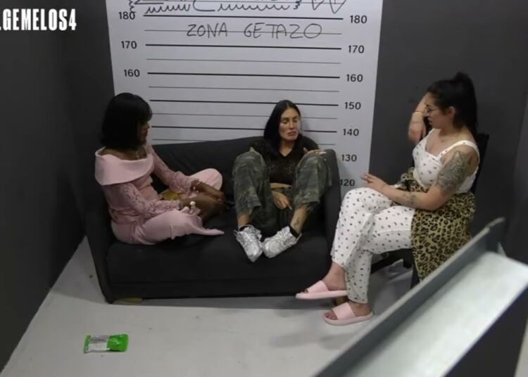 Mira a ver quien aguanta a Dakota cuando bebe #carcelgemelos4