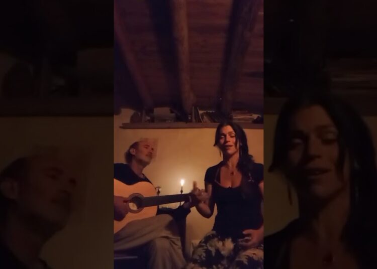 La Roci entregada al arte, cueste lo que cueste!!  #musica#alegria#covers#tomasfalsas