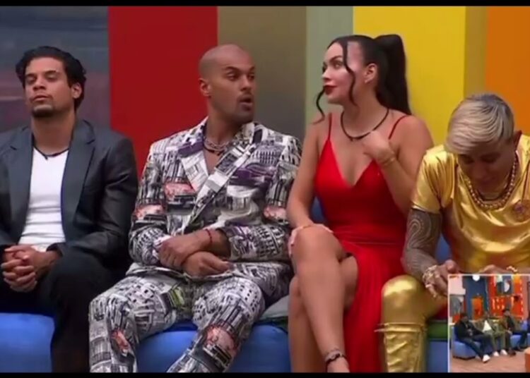 ¡NO CREERAS QUE LE CONFIEZA LAURA G A JOSH!🔥🔥💣#lacasadelosfamosos#telemundo