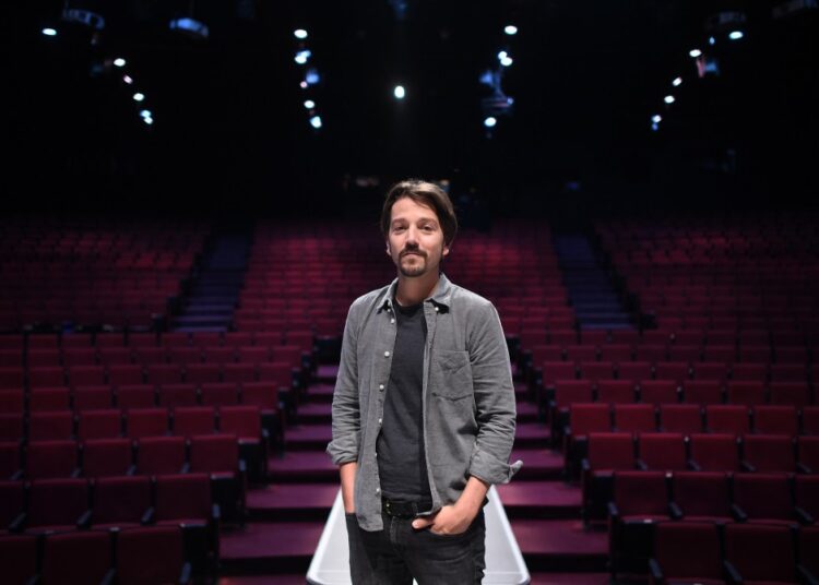 Actor Diego Luna was a Hollywood golden boy. So why did he go back to Mexico? – San Diego Union-Tribune