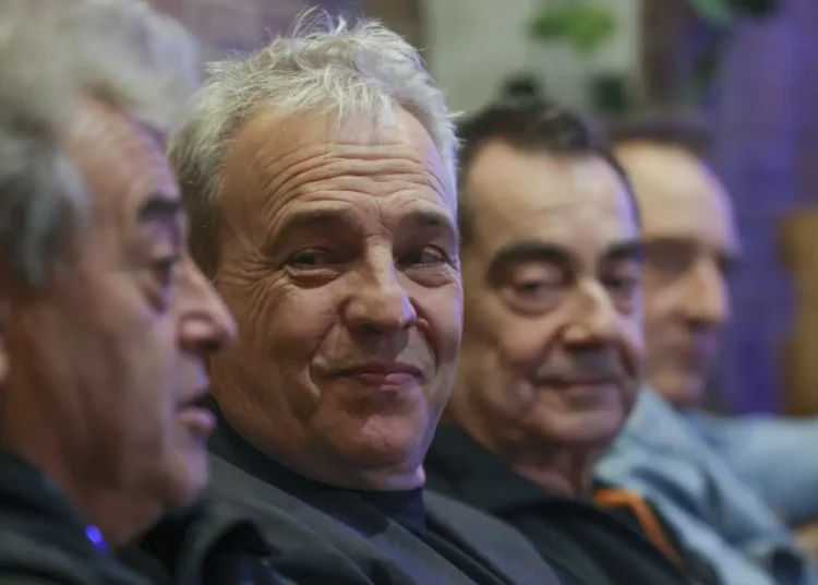 Hombres G (Daniel Mezquita, Javier Molina, David Summers y Rafael Gutiérrez