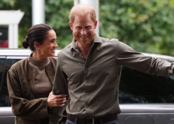 El gesto del príncipe Harry hacia Meghan 'muestra sus verdaderos sentimientos', dicen los fanáticos | Real | Noticias
