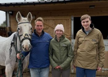 Ben Fogle y sus dos hijos, Iona y Ludo