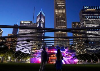 Festivales de Chicago 2026: consulte la lista de eventos gastronómicos en la ciudad y los suburbios, incluidos Lollapalooza, Taste of Chicago y eventos del Millennium Park.