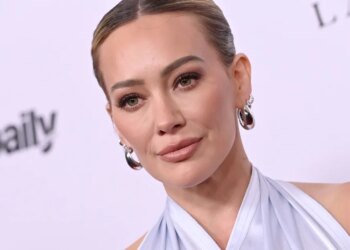 Hilary Duff dice que se sintió "bastante triste" al ver documentos sobre estrellas infantiles explotadas