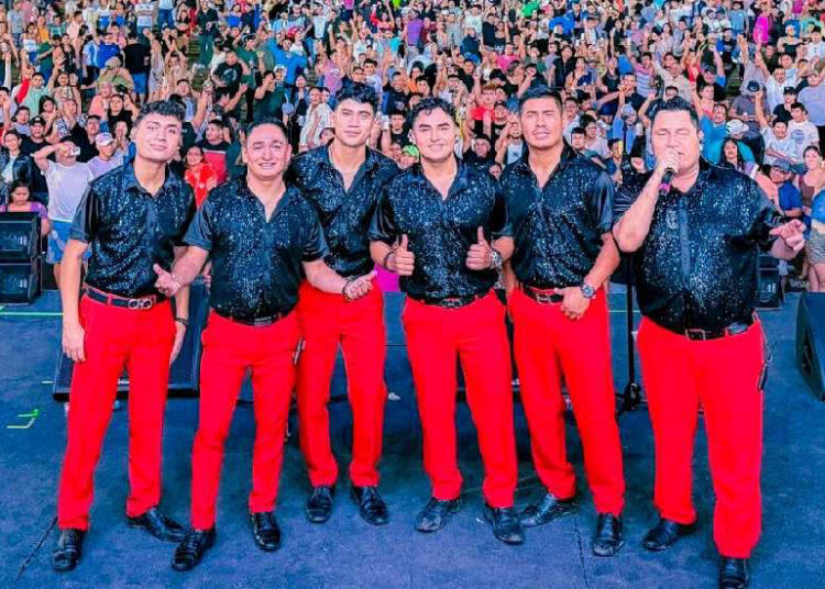 Joven cantante sorprende al anunciar su inesperada salida de Caribeños