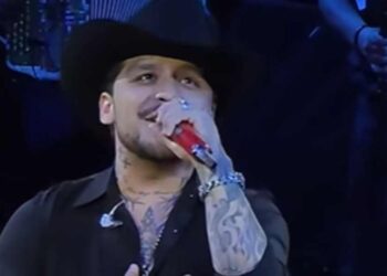 Christian Nodal reaparece en Aguascalientes, pero sin Ángela Aguilar