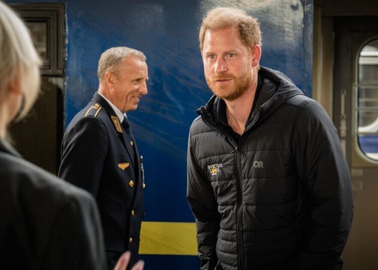 Príncipe Harry hace viaje sorpresa de regreso a Ucrania y envía mensaje | Real | Noticias