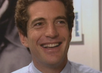 Robert De Niro, Cindy Crawford and More Remember John F. Kennedy Jr. in 'I Am JFK Jr.' Trailer