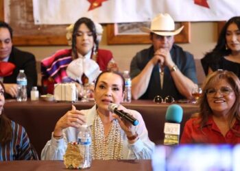 Un privilegio apoyar a las nuevas generaciones: Aída Cuevas