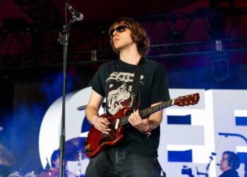 Cameron Winter de Geese actuando durante el primer fin de semana del Festival de Música y Artes del Valle de Coachella. Foto: AP