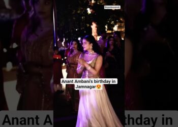 Anant Ambani birthday celebration: Jamnagar me Special bhakti bhari shaam😍#ambanifamily #viralshorts