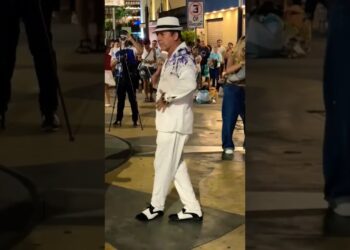 Wow El Catrin Demostrando Que Es El Único Con Puro Sabor💯🕺🎼🎶🎵 #show #baile #viral #Short