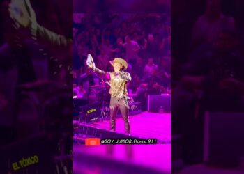 Así fue. @GrupoFirmeOficial  en vivo desde Aguascalientes  #grupofirme #eduincaz #musica