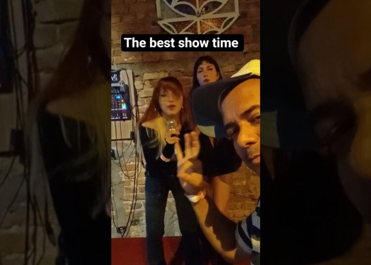 The best show girls (show time)