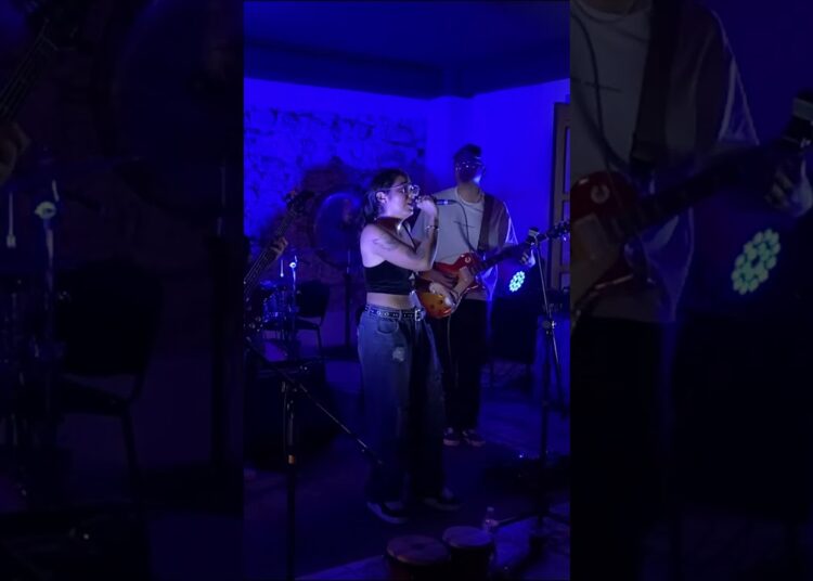 HOLOMETABOLA – ANTIFAZ con FrshCo #musica #livemusic #music #mexicanmusic #show #indiemusic #rnb