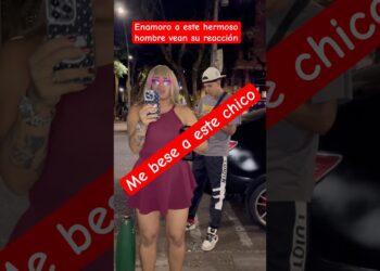 Enamoro a este hermoso hombre vean su reacción #musica #karolg #regueton