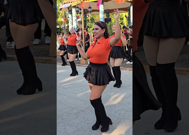 notaste algo ✨️💃 #baile #bastoneras #desfile #like #shorts #dance  #musica