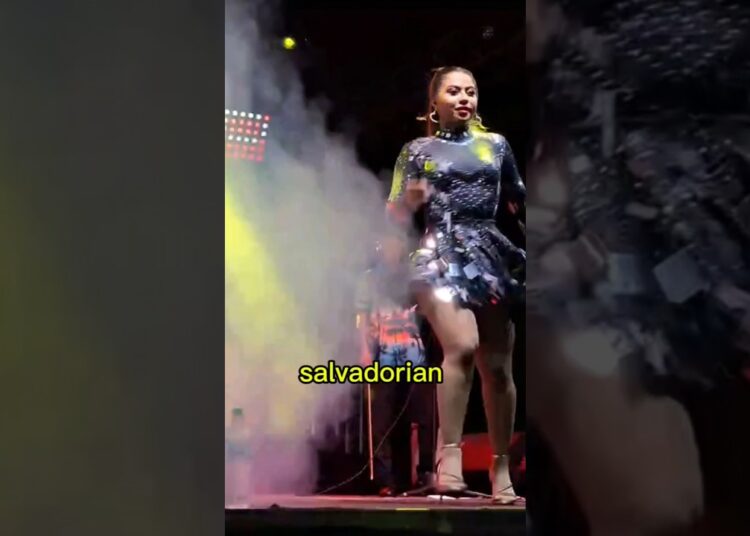 Lisbeth de ociel -mírenla #baile #campirano #musica #foryou