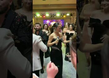 Vlăduța Lupău rupe ringul de dans 🎷💃💣 #romania #spectacol #party