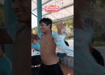 Un poco de lo que pasa en mis shows en vivo 🦀🤭😂 #MiramelindoShow #humor #comedia #risas #yucatan