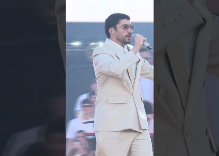 Bad Bunny desata la locura en Barcelona