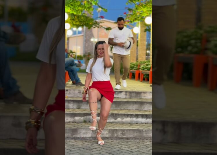 Desceu a escada #dance #musica