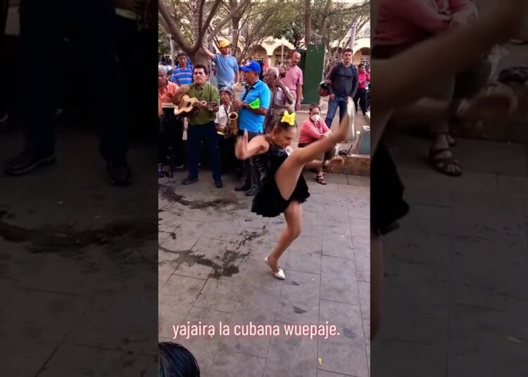wow yajaira se activo bailando para su público esta #música veanla 🎶♥️👏#shorts #baile #show #viral