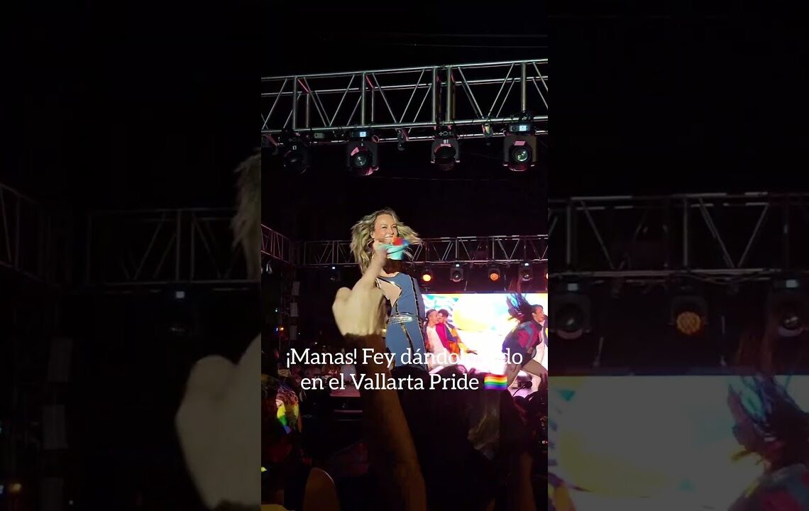 ¡Amamos a Fey! 😍 Apoyando con Show en el Vallarta Pride 💖 #Escándala