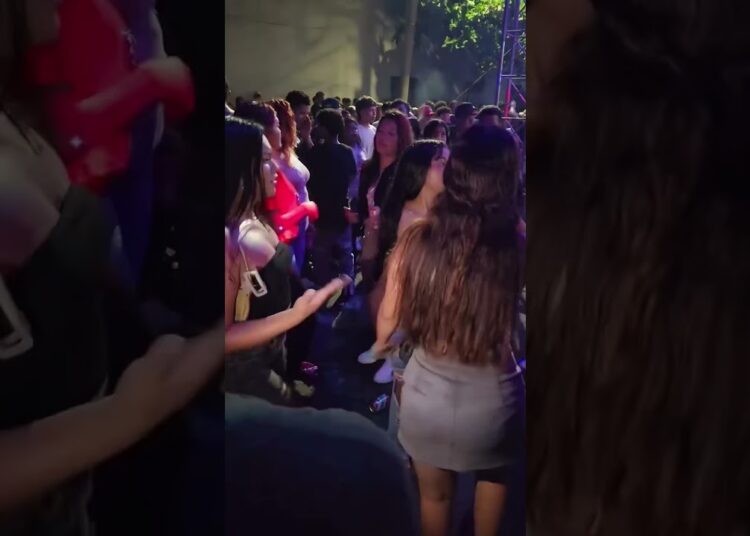 Ellas si traen ambiente🔥😎 #bandatradicional #baile #shortvideo #youtubeshorts #musica #cumbia