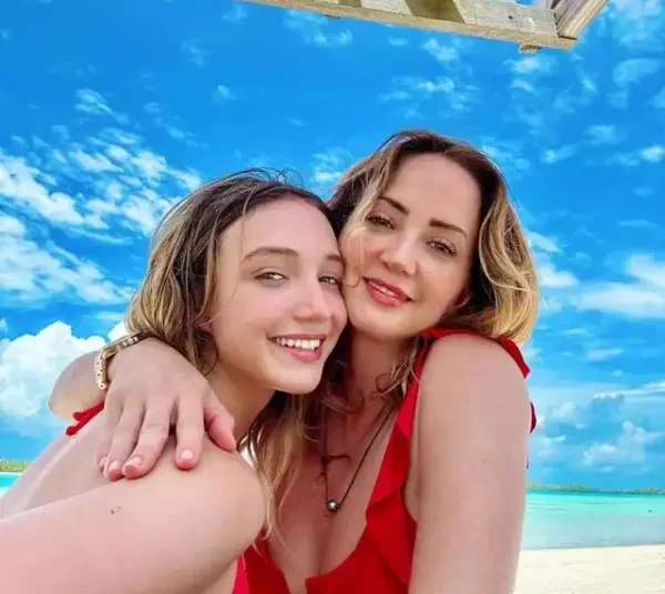 Nina Rubín y Andrea Legarreta