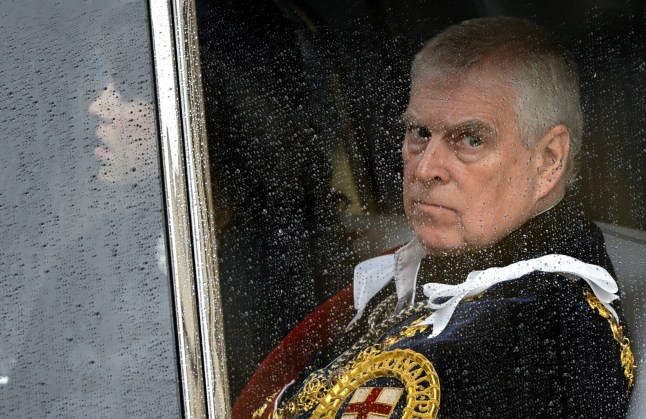 El ex duque de York sale de la Abadía de Westminster, Londres. Foto de Pensilvania. El crédito de la foto debe decir: Toby Melville/PA Wire