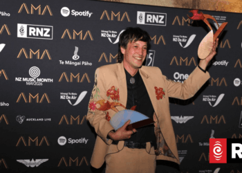 Aotearoa Music Awards 2026: Marlon Williams hace historia, el poderoso discurso de Lynda Topp
