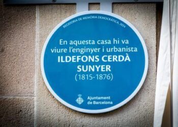 Placa dedicada a Ildefons Cerdà; en breve el padre del Eixample de Barcelona tendrá un monumento 